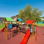 Hotel Visegrad ホテル 4*