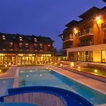 ホテル Hotel Visegrad 4*