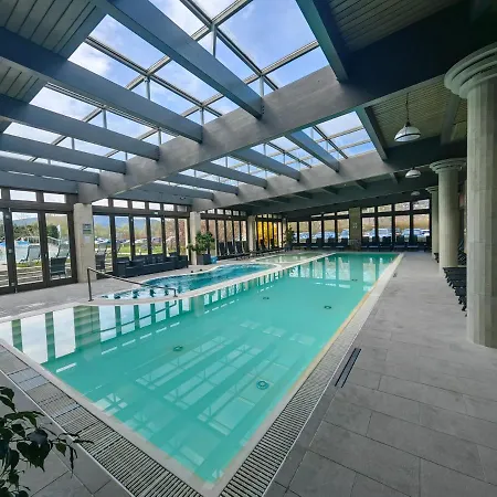 Hotel Visegrad ホテル
