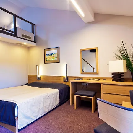 Отель Hotel Visegrad 4*