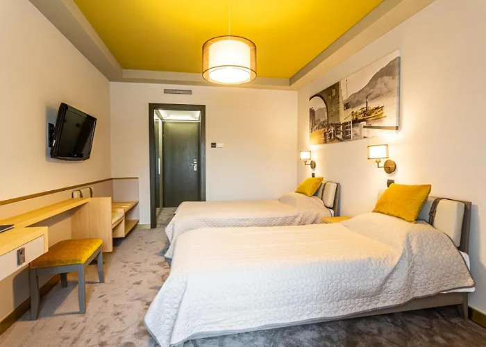 Hotel Visegrad מלון