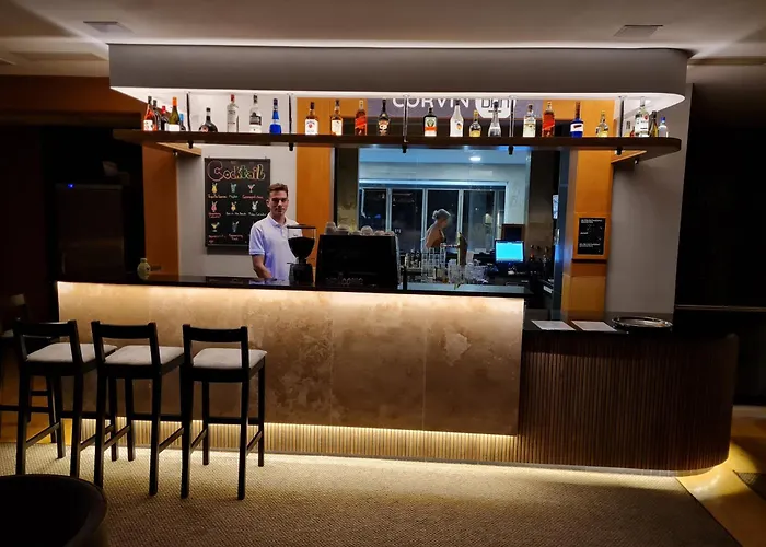 מלון Hotel Visegrad 4*