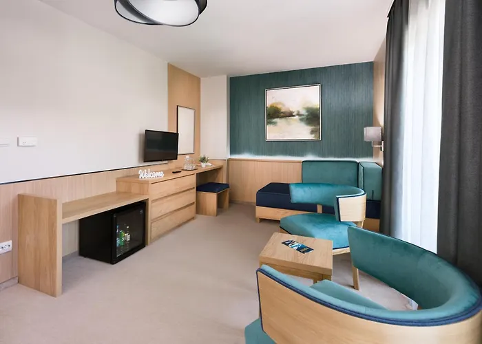 מלון Hotel Visegrad 4*