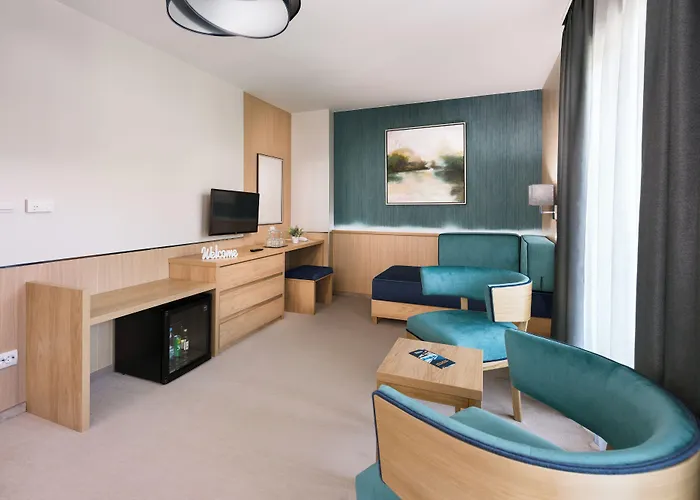 מלון Hotel Visegrad 4*